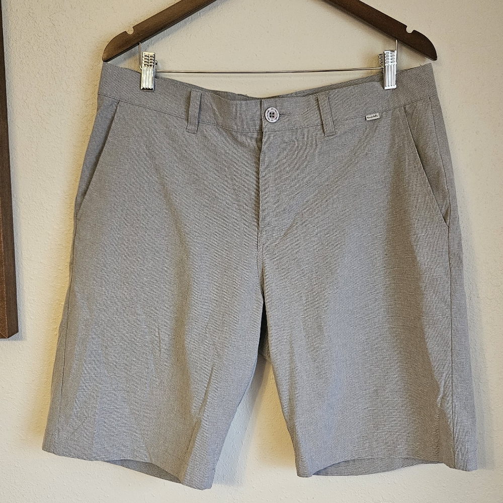 Travis Mathew Shorts Mens Flat Front Golf Shorts Lightweight Sz 34